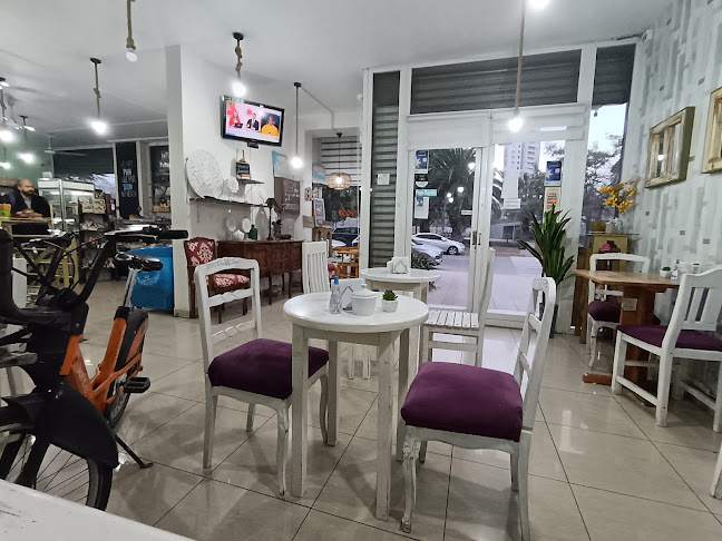 Horarios de Café Kanela