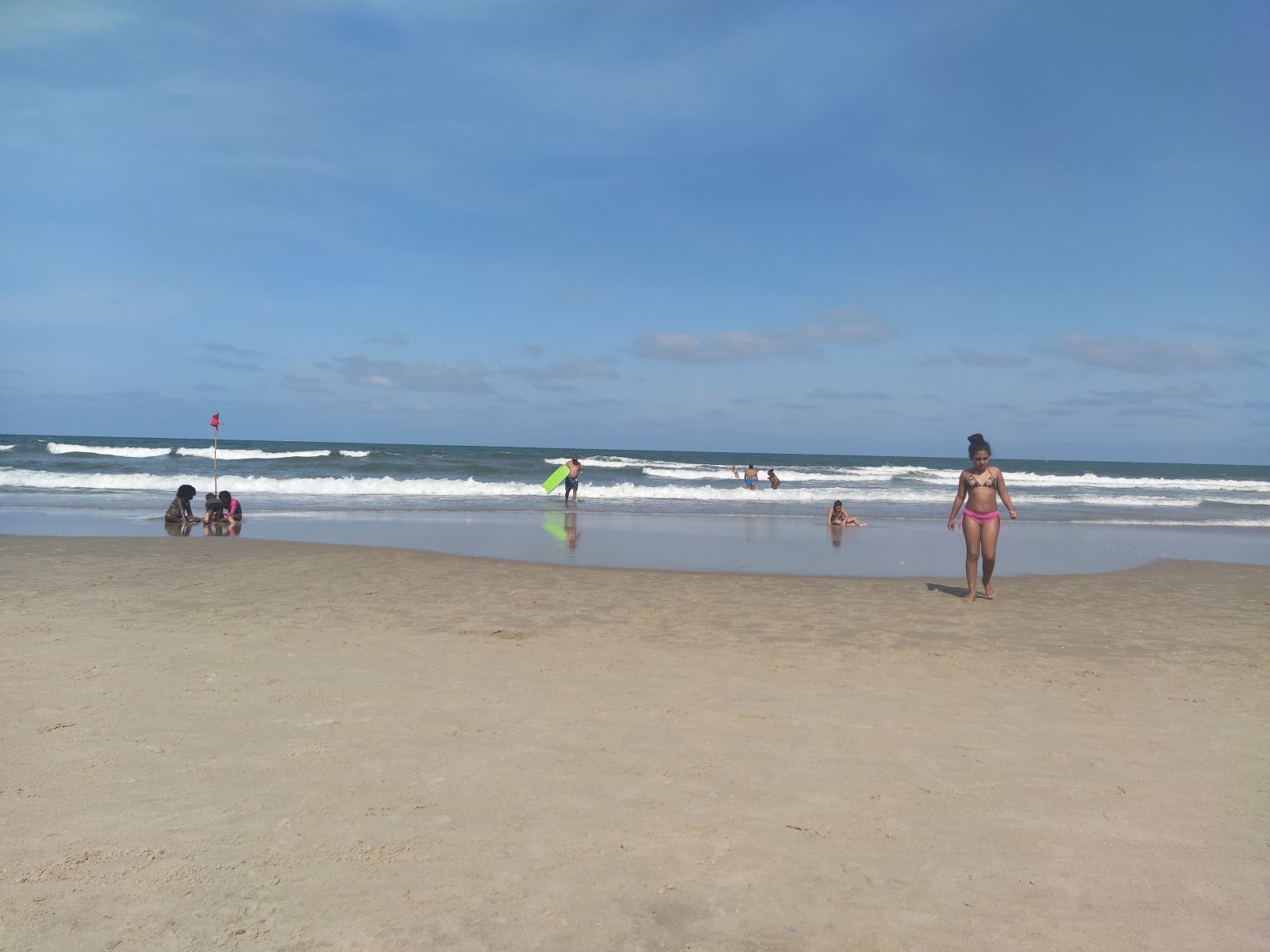 Photo de Praia da Pelzi avec rivage droit, long
