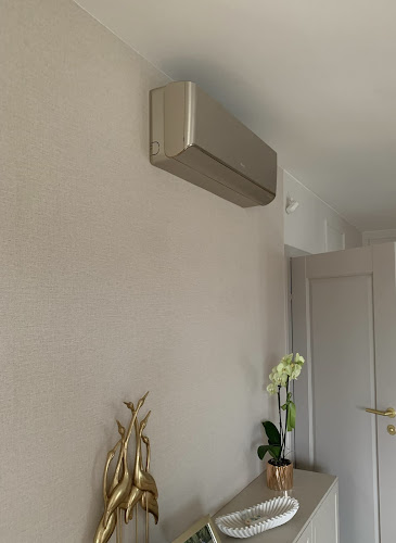 Warszawska 85, 26-600 Radom