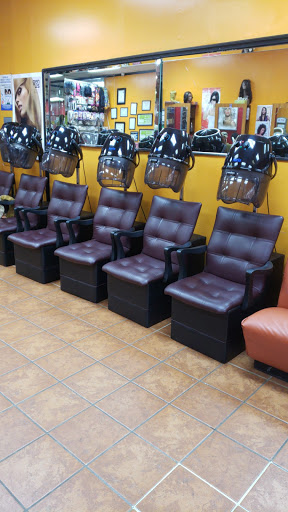 Beauty Salon «El Nati Dominican Hair Salon», reviews and photos, 6011 Haverford Ave, Philadelphia, PA 19151, USA