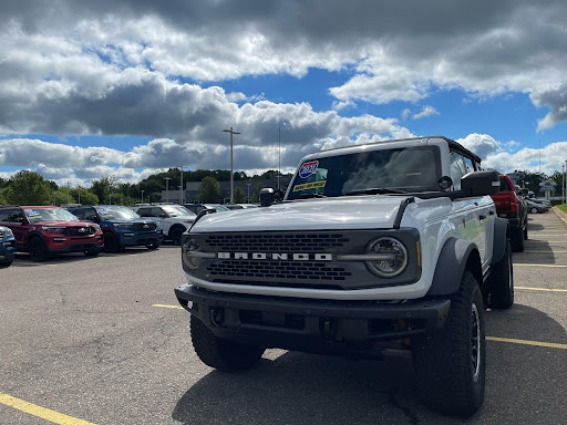 Car Dealer «Hines Park Ford», reviews and photos, 56558 Pontiac Trail, New Hudson, MI 48165, USA