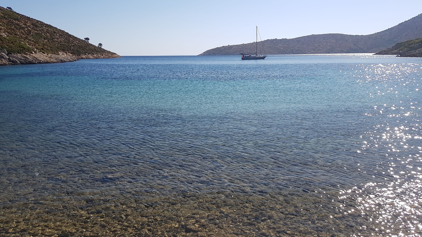 Photo of Tsankári beach with small bay