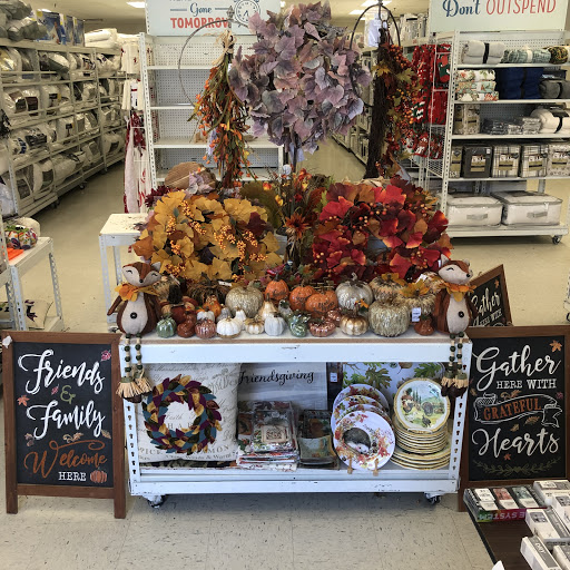 Home Goods Store «Tuesday Morning», reviews and photos, 2516 Cantrell Rd i, Little Rock, AR 72202, USA