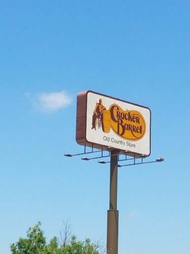 American Restaurant «Cracker Barrel Old Country Store», reviews and photos, 6251 Westport Ave, Shreveport, LA 71129, USA