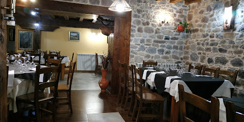 MESÓN EL CASTILLO - Restaurante - ARGÜESO - Poblado Argueso, 22, 39212 Argüeso, Cantabria, Spain