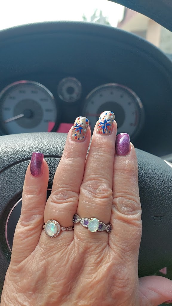T & T Nails 15061
