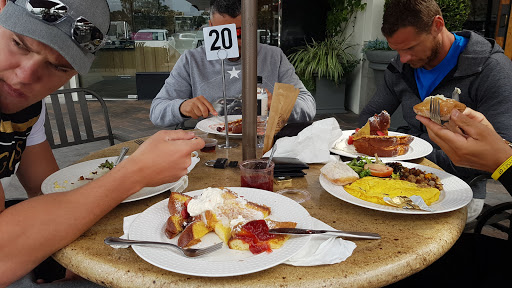 Shopping Mall «Westcliff Plaza», reviews and photos, 1000-1150 Irvine Ave, Newport Beach, CA 92660, USA