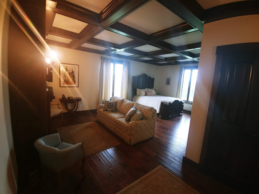 Castle «Clayshire Castle», reviews and photos, 8780 E County Rd 75 N, Bowling Green, IN 47833, USA