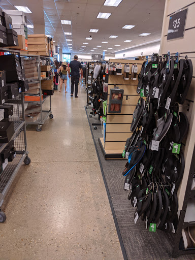 Department Store «Nordstrom Rack Gateway», reviews and photos, 9607 Research Blvd, Austin, TX 78759, USA