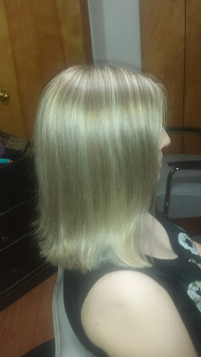 Beauty Salon «Colour Parlour», reviews and photos, 443 NE Norton Ln, McMinnville, OR 97128, USA