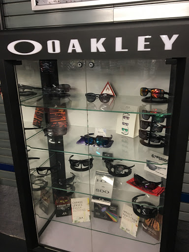 Motorcycle Dealer «RideNow Powersports Phoenix», reviews and photos, 17202 N Cave Creek Rd, Phoenix, AZ 85032, USA