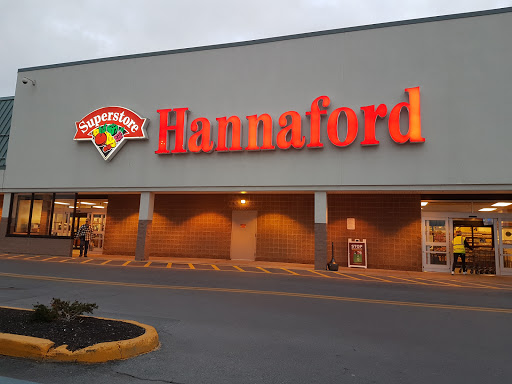 Hannaford Supermarket, 21110 Pioneer Plaza Dr, Watertown, NY 13601, USA, 