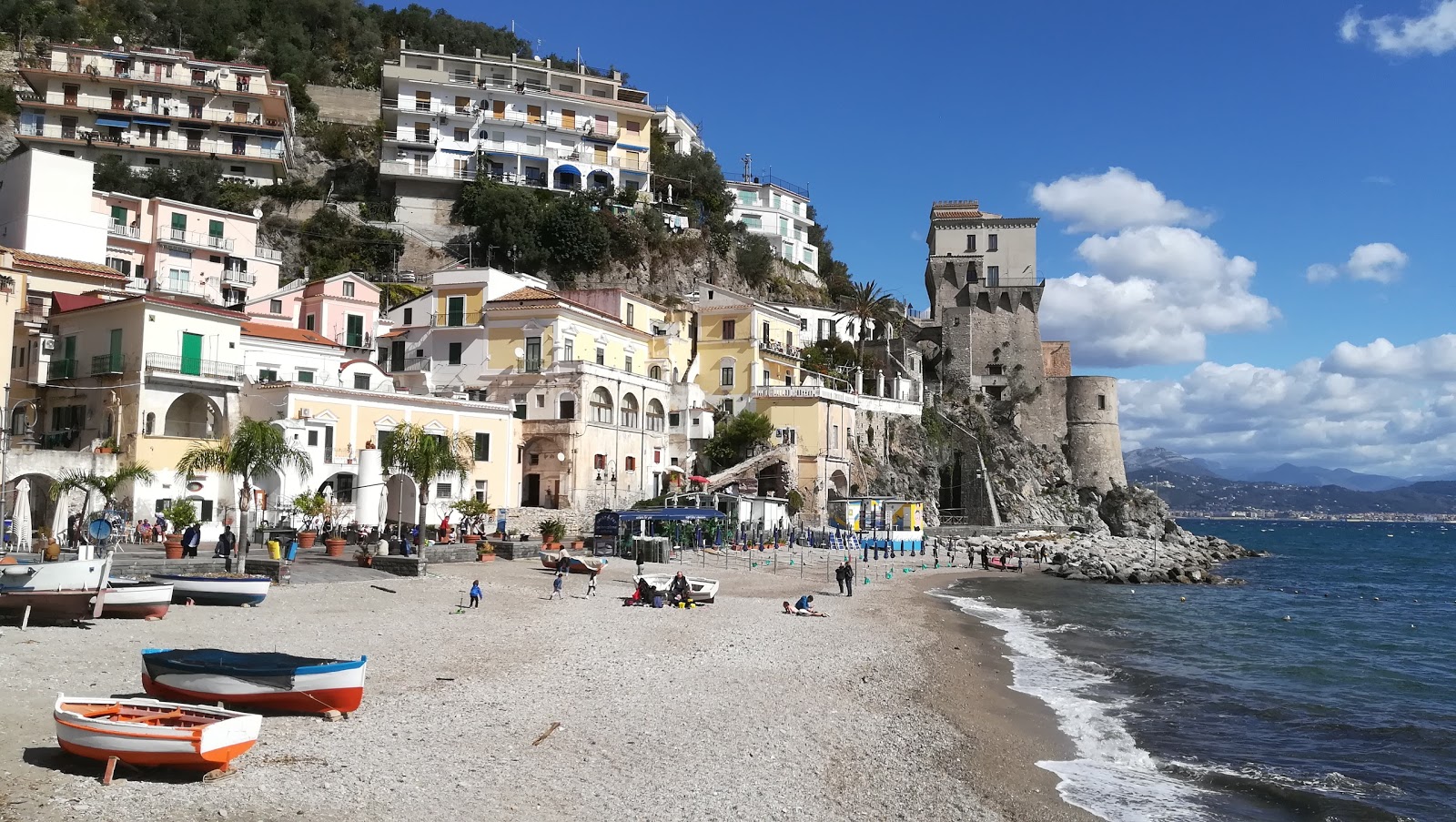 Spiaggia di Cetera的照片 带有小海湾