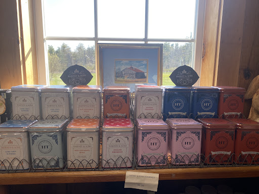 Gourmet Grocery Store «Nodines Gourmet Store», reviews and photos, 39 North St, Goshen, CT 06756, USA