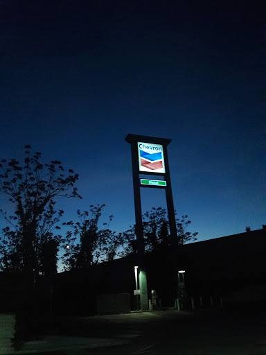 Gas Station «Chevron», reviews and photos, 1515 N Garey Ave, Pomona, CA 91767, USA