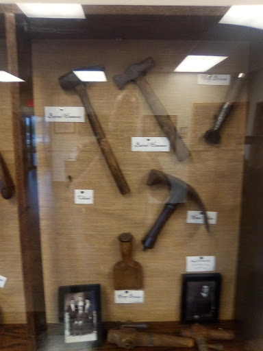 Liquor Store «FOX RIVER DISTILLING COMPANY», reviews and photos, 204 Dearborn Court Unit 110, Geneva, IL 60134, USA