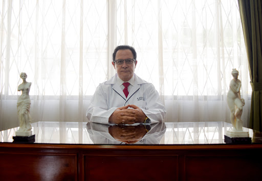 Dr. Marcelo Garzón Abad Cirujano Plástico