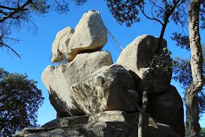 Pedra sobre altra image