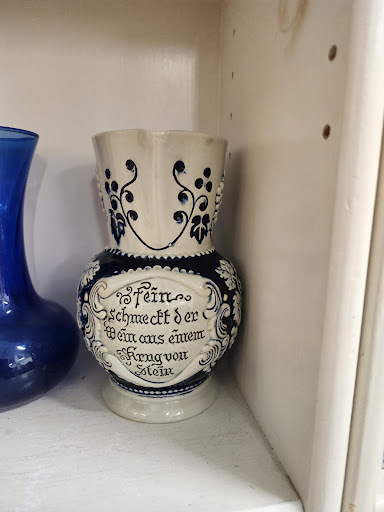 Thrift Store «Jonnycake Center of Westerly», reviews and photos