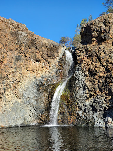 Beale Falls Trailhead