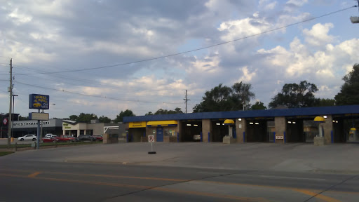 Rinse & Roll Carwash en McPherson