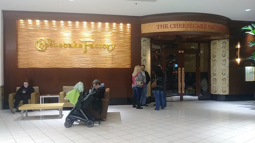 Restaurant «The Cheesecake Factory», reviews and photos, 2028 Chesterfield Center, Chesterfield, MO 63017, USA