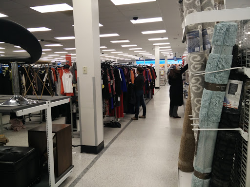 Clothing Store «Ross Dress for Less», reviews and photos, 5830 Kingstowne Center, Kingstowne, VA 22315, USA