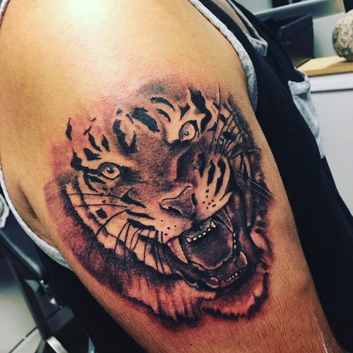 Tattoo Shop «D&G Tattoos And Body Piercing Studio», reviews and photos, 1938 W Main St, Grand Prairie, TX 75050, USA