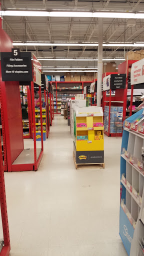 Office Supply Store «Staples», reviews and photos, 23131 Michigan Ave, Dearborn, MI 48124, USA