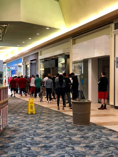 Shoe Store «Finish Line», reviews and photos, 4801 Outer Loop a256, Louisville, KY 40219, USA