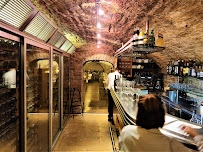 Atmosphère du Restaurant Le Caveau des Arches à Beaune - n°4
