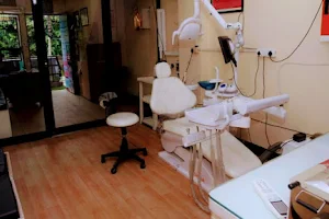 Universal Dental & Orthodontic Centre|Best Dentist|Best Orthodontist|Dr.Ravi Kr Srivastava MDS image