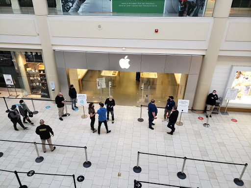 Computer Store «Apple Freehold Raceway Mall», reviews and photos, 3710 Route 9 South, Freehold, NJ 07728, USA