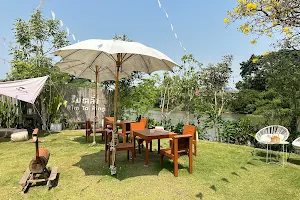 ร้านริมตลิ่งคาเฟ Rim Taling Cafe image