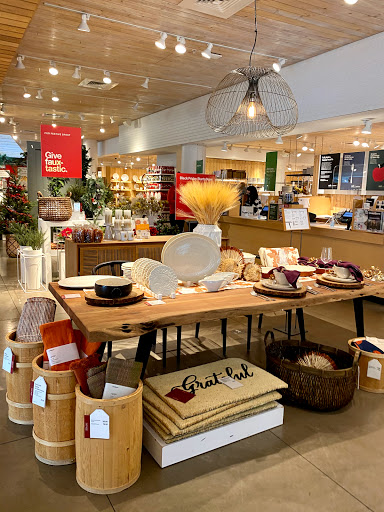 Furniture Store «Crate and Barrel», reviews and photos, 48 S Main St, West Hartford, CT 06107, USA