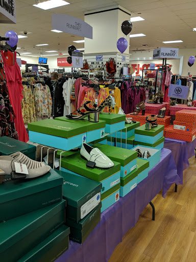 Shopping Mall «Fifth and Alton», reviews and photos, 1100 6th St, Miami Beach, FL 33139, USA