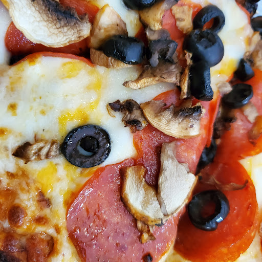 Pizza Restaurant «Round Table Pizza», reviews and photos, 9500 Greenback Ln, Folsom, CA 95630, USA