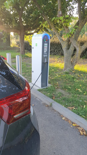 Borne de recharge de véhicules électriques Lidl Charging Station Le Pouliguen