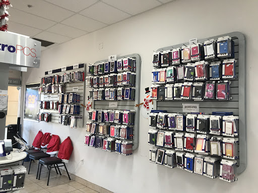 Cell Phone Store «MetroPCS Authorized Dealer», reviews and photos, 2204 Davis Blvd, Naples, FL 34104, USA