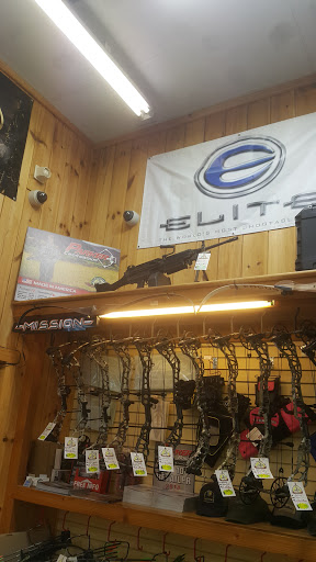 Outdoor Sports Store «Fin Feather Fur Outfitters - Cleveland», reviews and photos, 18030 Bagley Rd, Middleburg Heights, OH 44130, USA