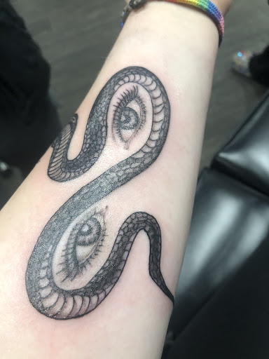 Explore hairdresser tattoo ideas, creative tattoo ideas in Fort Wayne, available at Renteria Tattoo Co.