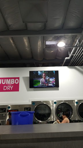 Laundromat «Love Laundry Howe/El Camino», reviews and photos, 2410 Howe Ave, Sacramento, CA 95825, USA