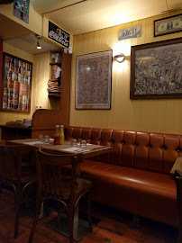 Atmosphère du Restaurant américain Sisters' Café à Versailles - n°11