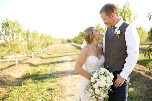 Florist «K & M Floral & Interior Plant Designs», reviews and photos, 537 Main St, Woodland, CA 95695, USA