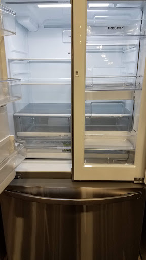 Shops to buy fridges in Milwaukee