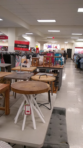 Department Store «T.J. Maxx», reviews and photos, 525 Harvard St, Brookline, MA 02446, USA