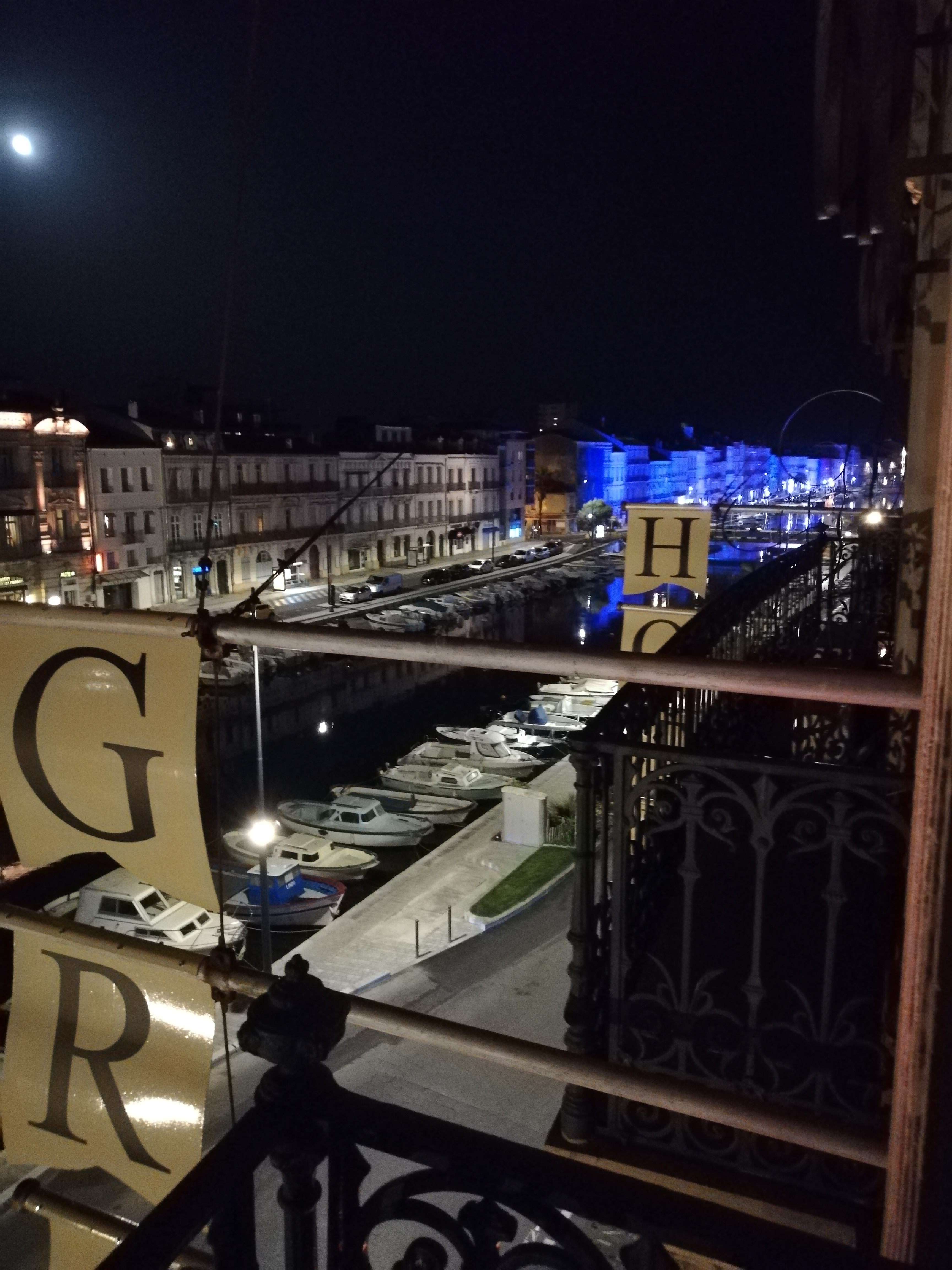 Photo n° 23 de l'avis de Soleil. fait le 20/04/2019 à 20:06