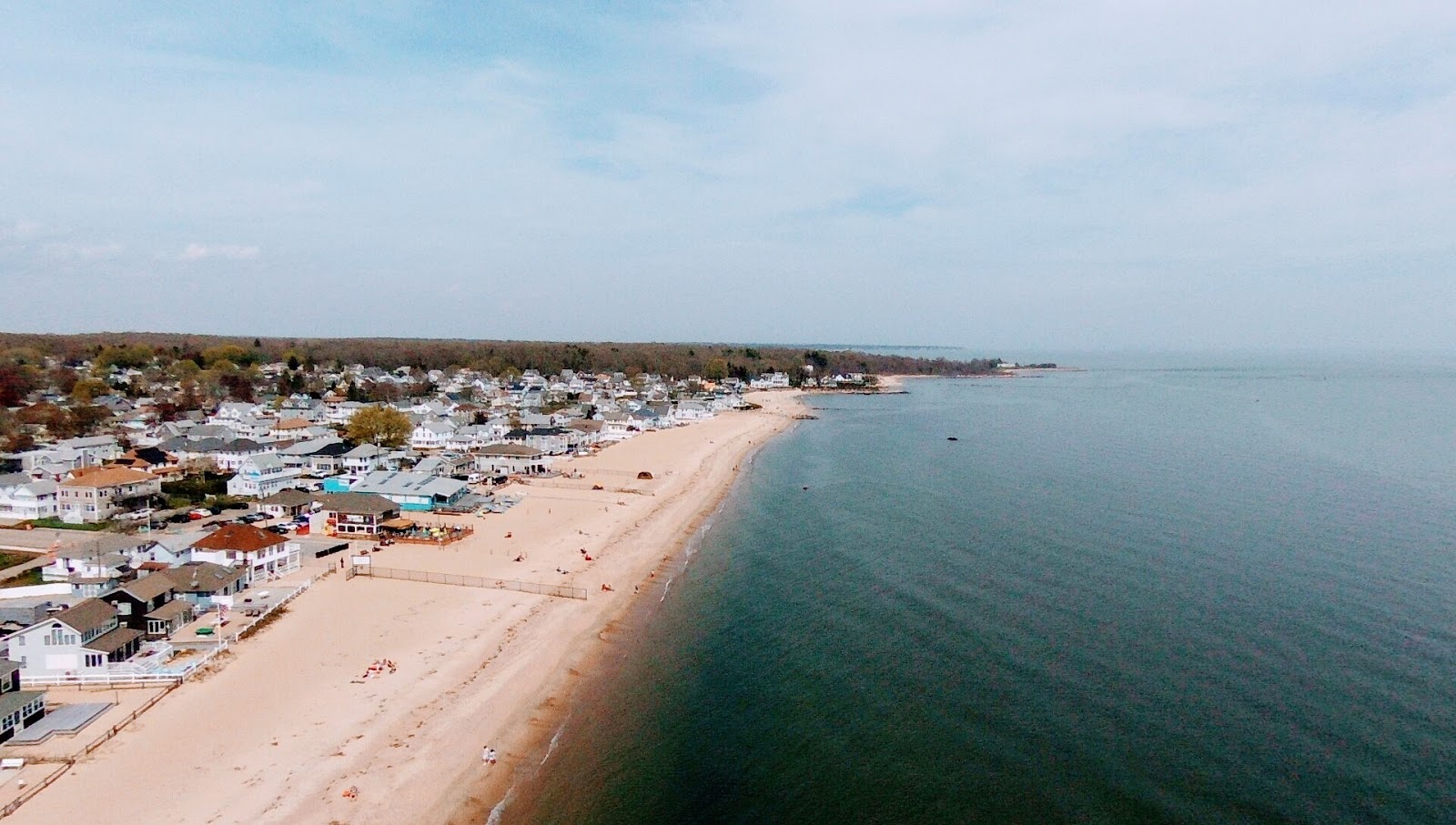 Photo de Soundview Beach avec rivage droit, long