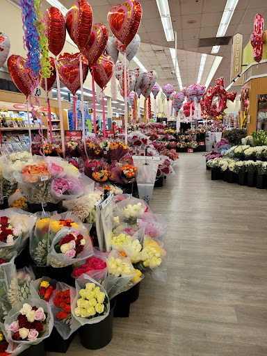 Grocery Store «Jewel-Osco», reviews and photos, 7122 W 40th St, Berwyn, IL 60402, USA