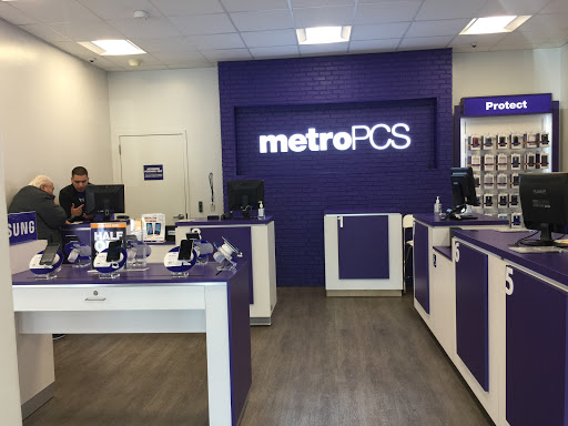 Cell Phone Store «MetroPCS Corporate Store», reviews and photos, 1041 E Capitol Expy, San Jose, CA 95121, USA